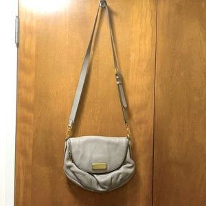 MARC BY MARC JACOBS NATASHA BIEGE TAUPE CROSSBODY HANDBAG